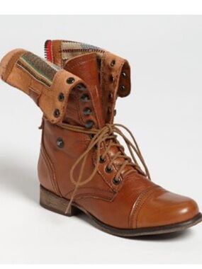Steve Madden camarro combat boots